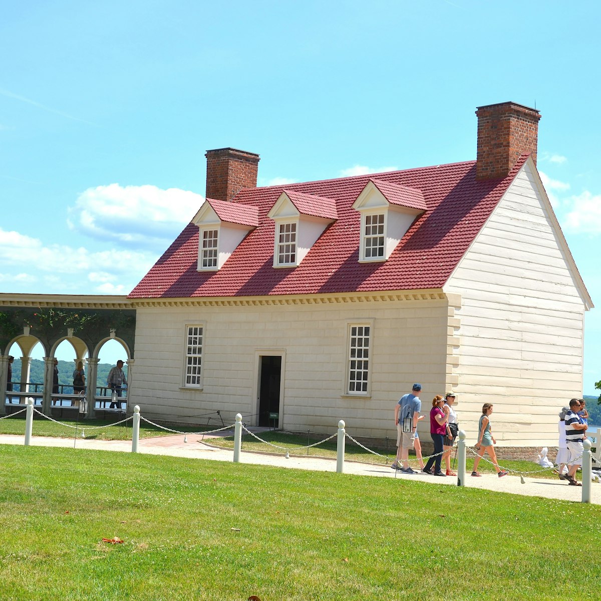 ALEXANDRIA,VA - JUNE 28: George Washington Mount Vernon on June 28, 2014 in Alexandria, VA USA. George Washington Mansion is visited by thousands of people every year.; Shutterstock ID 202385026; your: Bridget Brown; gl: 65050; netsuite: Online Editorial; full: POI Image Update